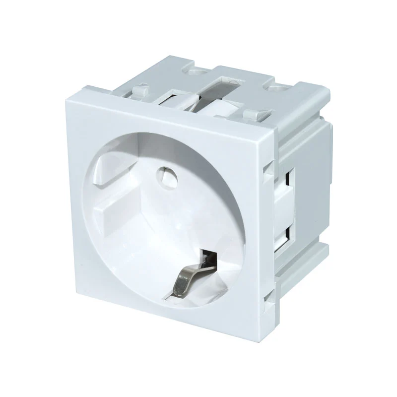 German Socket Standard Socket Universale